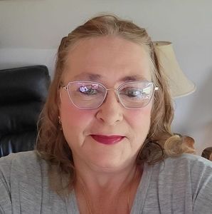 Meet your Posher, Bobbiejo